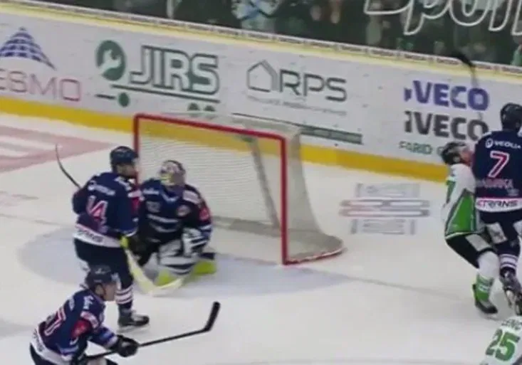 Zákrok na kriminál v extralize! Slovák Baranka dostal trest na čtyři utkání. Co provedl?