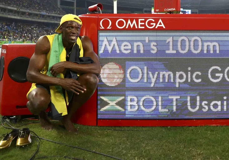 Bolt přišel o zlato z Pekingu. Kvůli dopujícímu kolegovi už není triple triple šampión!