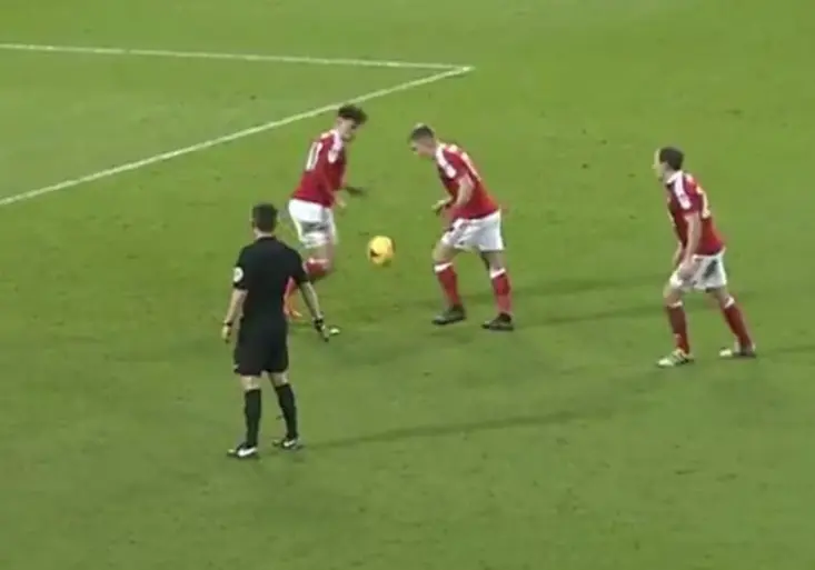 To byla drzost! Anglický fotbalista rozhodl zápas nevídanou frajeřinou