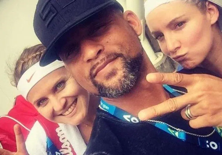 Kdo je zastaví? Lucie Šafářová s veselou parťačkou baví Austrálii také tancem /STŘEDEČNÍ PROGRAM/