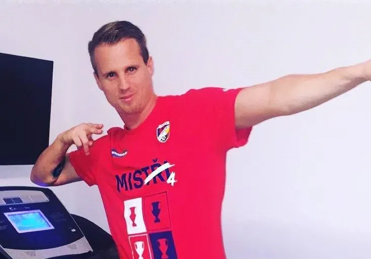 Limberský si rýpnul do LAVIHO. Jeho odpověď? „Davide, zůstaň u volantu!“