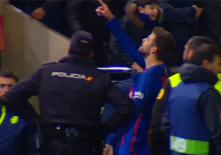 Jako malý kluk. Piqué po další ztrátě Barcelony pokřikoval na prezidenta La Ligy!
