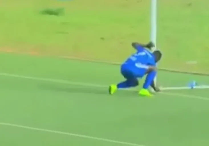 Šílenost ve Rwandě! Hráč použil černou magii a za pár minut skóroval! Neuvěříte, co udělal svaz!