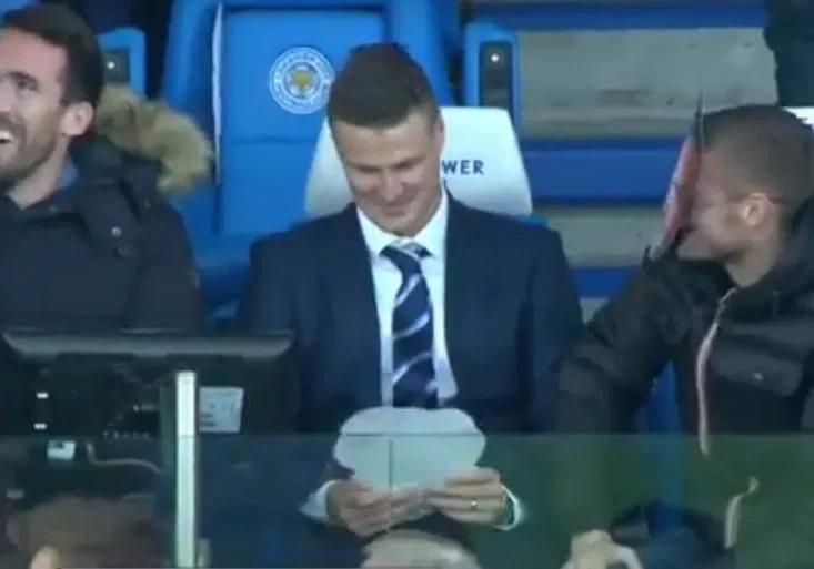 Potrestaný Vardy dělal na tribuně psí kusy. Svoji masku nutil i spoluhráčům!