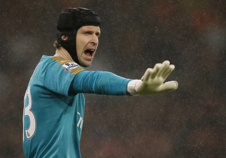 Arsenal už nevěří Čechovi? O místo ho může připravit další Belgičan!