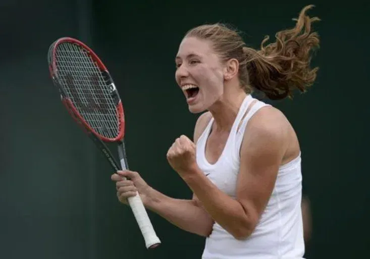 Zazářila ve Wimbledonu, získala první titul. Bude ruská tenisová kometa reprezentovat Česko?
