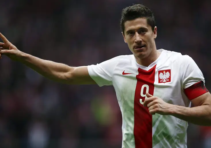 Ponížený Lewandowski se vysmál France Footballu. Jaké hvězdy ale nedostaly ve Zlatém míči ani 1 bod?