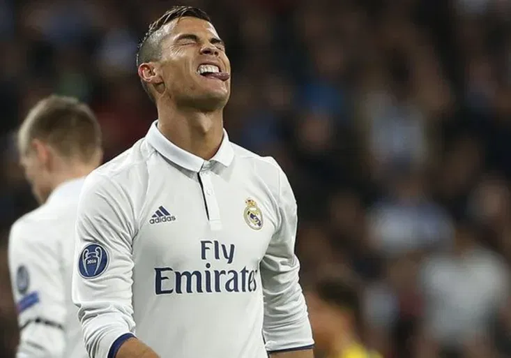 Cristiano Ronaldo poslal pískající fanoušky k čertu! Jaká gesta jim ukazoval?