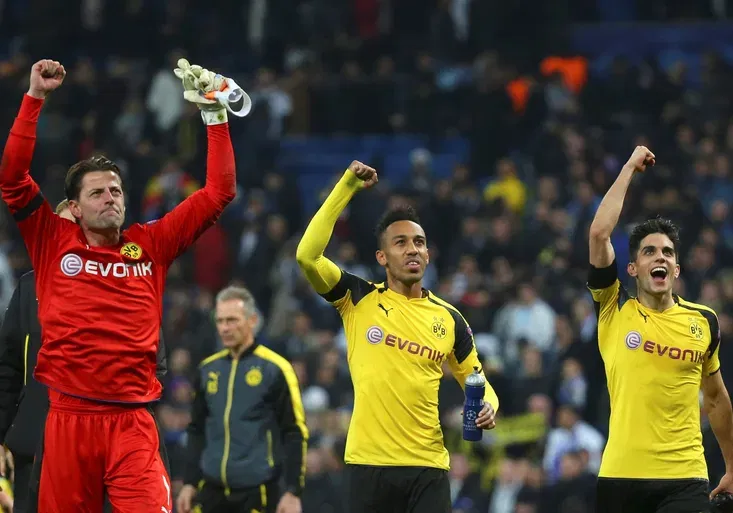 SESTŘIHY: Dortmund šokoval Santiago Bernabeu, Porto deklasovalo Leicester a Sevilla uhájila postup