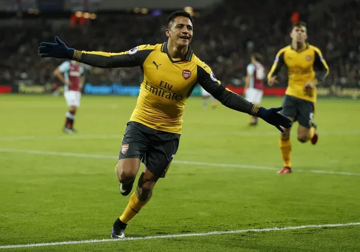 Brilantní! Podívejte se, jak Alexisův hattrick okouzlil podavače míčů na West Hamu