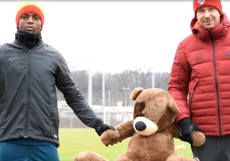 Krásné gesto sparťanů pro zápas s Teplicemi! Proč vybírají plyšáky pro děti?