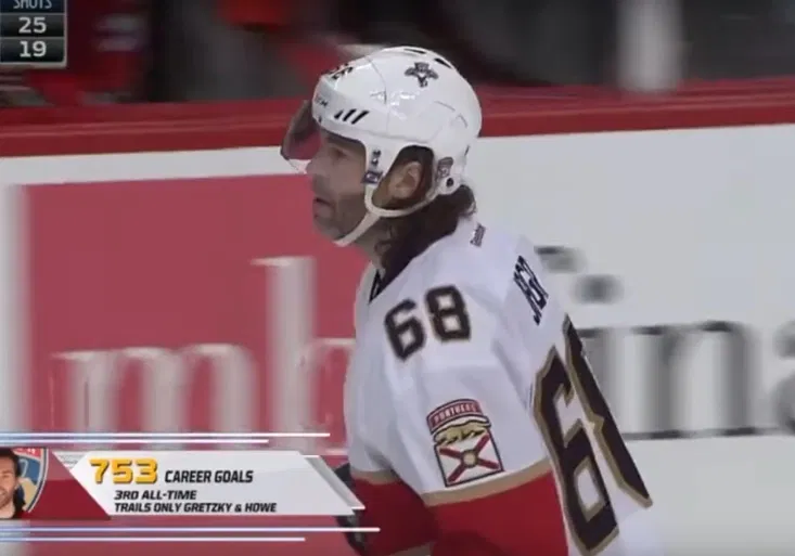 GÓL # 753. Jaromír Jágr nadchl nového kouče. Ten mu vysekl obrovskou poklonu!