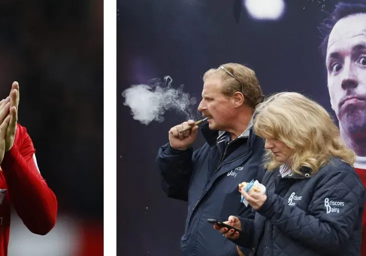 To jsou kujóni! Jak neuvěřitelně se dva fanoušci Manchesteru United málem dostali na zápas?