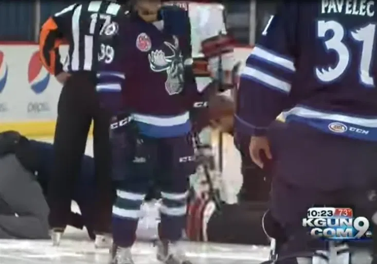 Místo hokejové bitvy boj o život! Jakou děsivou událost musel sledovat brankář Pavelec?