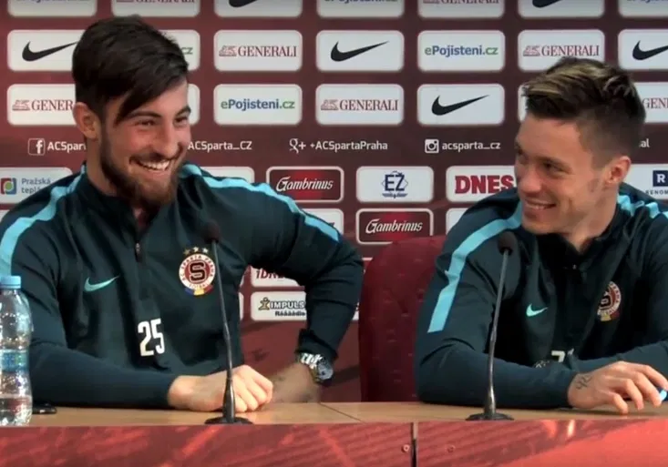 „Kamarádíte s někým ze Slavie?“ ptaly se děti Váchy. Odpověď stála za to!