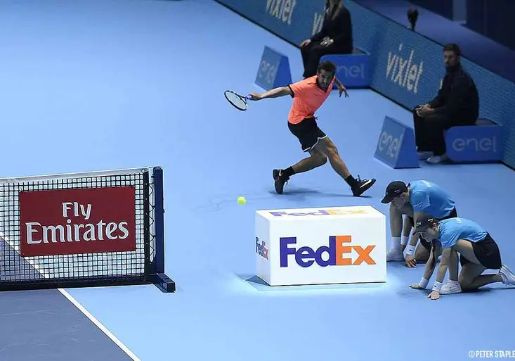 Lišácký úder kolem sítě nestačil. Tenisovou výměnu roku ozdobil geniální halfvolej