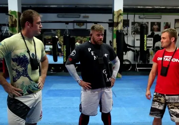 OKTAGON: Češi si pozvali superkouče. Bojovníky navštívili Pešta s Paluskou!