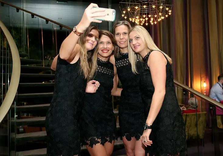 Tenistky okouzlily Francii! Jak se před finále Fed Cupu vymódily Kvitová, Plíšková a spol.?