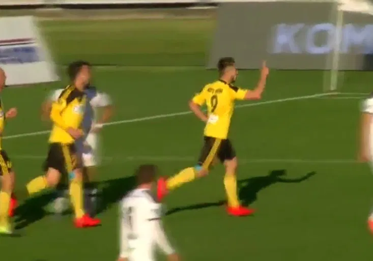 Učebnicové nůžky! Karvinský Voltr vstřelil životní gól. Komu jej věnoval?