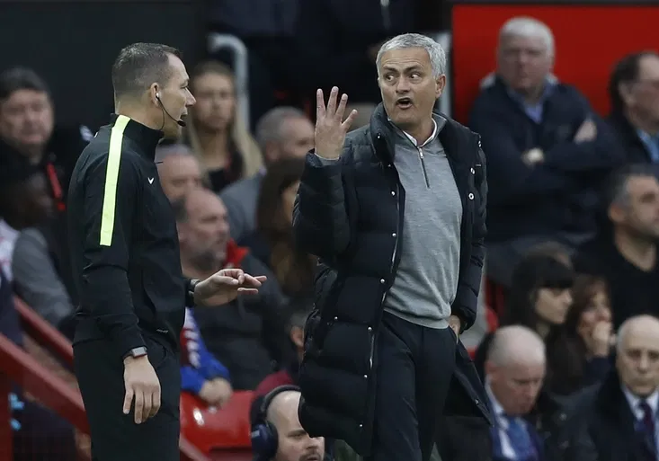 José Mourinho pod palbou. Jeho kritici chystají bláznivý protest! Poletí nad Old Trafford transparent?