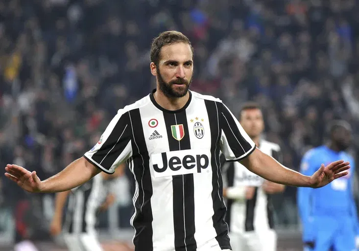 Higuaín vítěznou trefou zlomil svůj bývalý klub. Jakým gestem potěšil fanoušky?