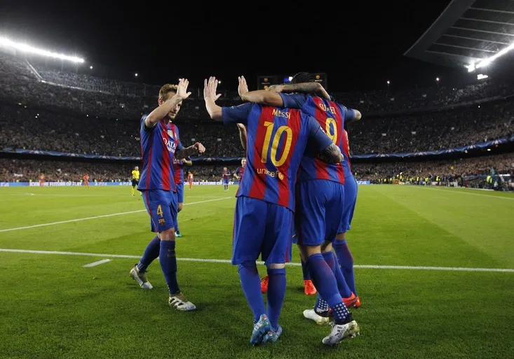 SESTŘIHY: Barcelona potupila City čtyřmi góly. Arsenal předvedl nevídanou kanonádu!