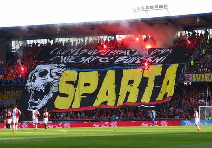 Rasismus na Spartě? UEFA zavřela Letenským kotel! Fanoušci to nechápou