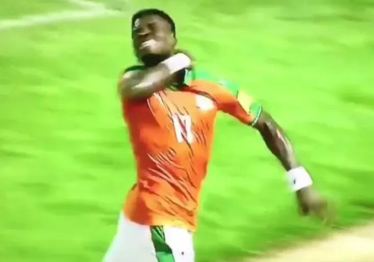 Hrdina Aurier zachránil soupeři život! Jak ale potom kontroverzně slavil gól?