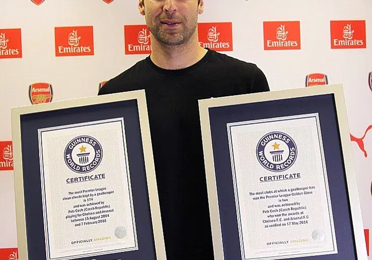 Petr Čech v Guinnessově knize rekordů! A dvakrát! Jakým výkonem se o to přičinil?