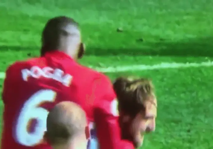 Přeskočilo nejdražšímu hráči planety? Paul Pogba si spletl fotbal s wrestlingem!