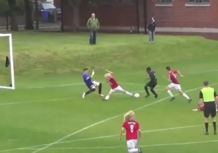 Běhá ve Skotsku nový Messi? Ve 13 hrál za tým do 20 let! Co všechno umí?