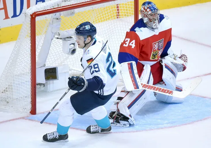 Mrázek čaroval i chyboval. Češi jsou po porážce s Evropou na pokraji vyřazení