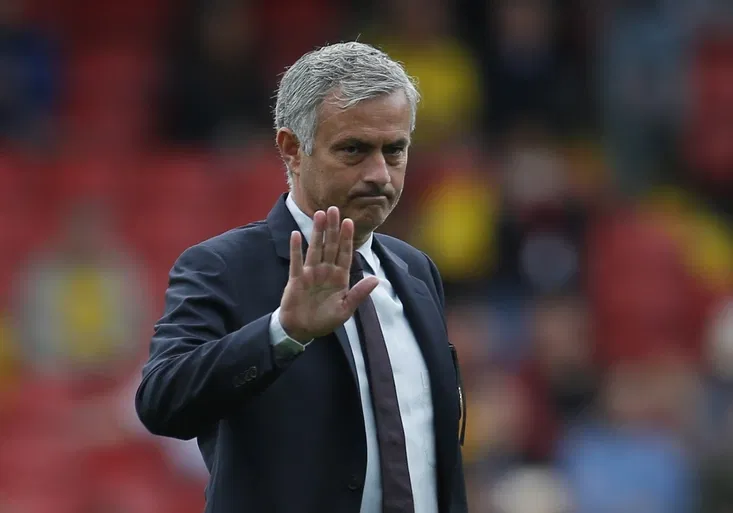 United padli potřetí v řadě! Mourinha už začínají srovnávat s van Gaalem!