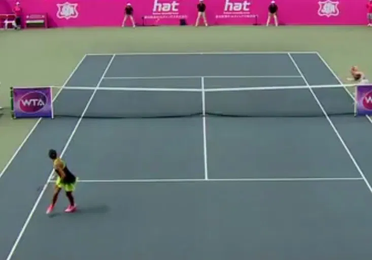 Parádní výměna! Jak bojovnice Siniaková na cestě do finále vyhrála ztracený míč?