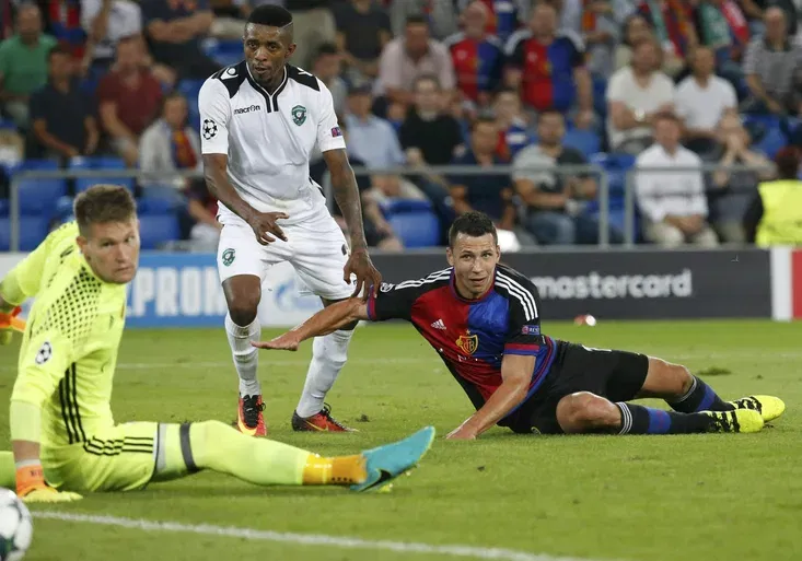 Jízda na kolotoči zadarmo! Jak SUCHÉHO v Lize mistrů zesměšnil Cafú z Razgradu?