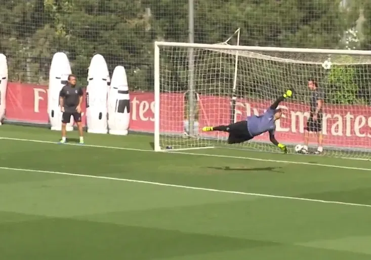 VIDEO: Když je brankář zbytečný! Jak z něj hvězdy Realu při střelbičce udělaly figurínu!