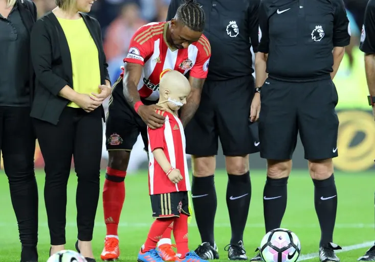 Rytířské gesto Evertonu! Nemocnému fanouškovi soupeře věnoval 6 milionů na léčbu!