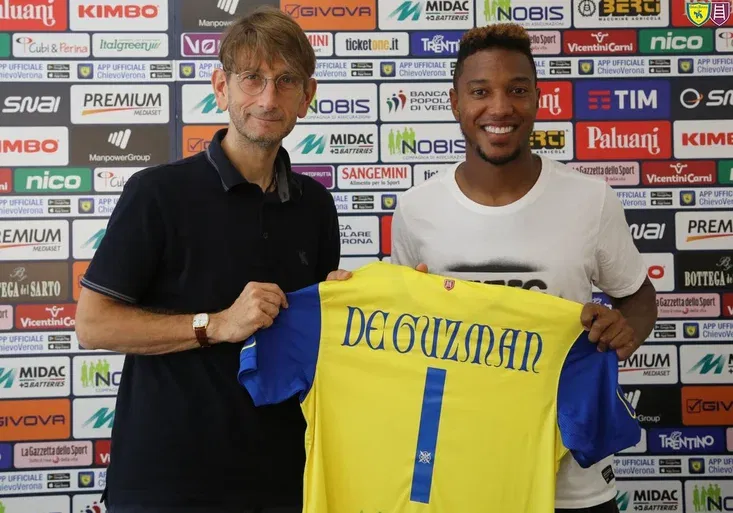 Nizozemský záložník vzbudil v Itálii poprask. Co si o jeho jedničce myslí fanoušci?