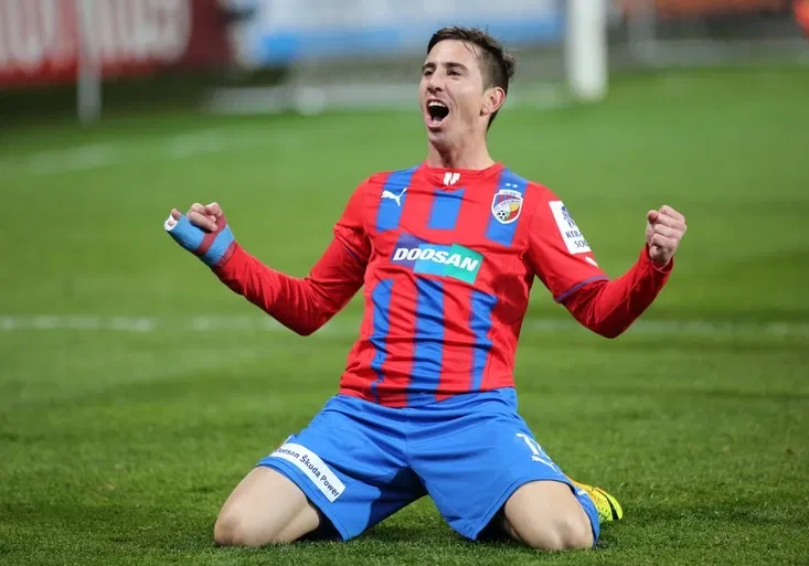 VIDEO: Petržela skvostným lobem odstartoval velkolepý obrat Plzně proti Slavii!