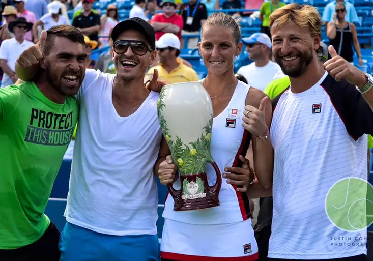 Plíšková po velkém triumfu předstihla Kvitovou. S kým slavila přímo na kurtu?