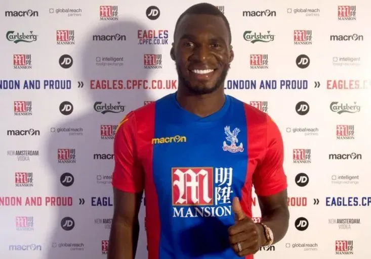 Nejhorší možný začátek v novém klubu? Popleta Benteke nevěděl, kam přestoupil!