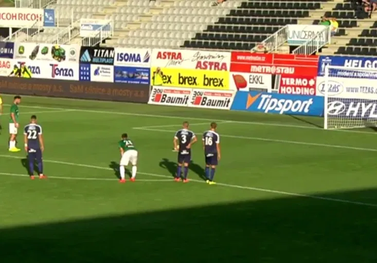 Wágner kopl míč na tramvaj a zazdil výhru, Zlín jede, první výhru má Karviná!