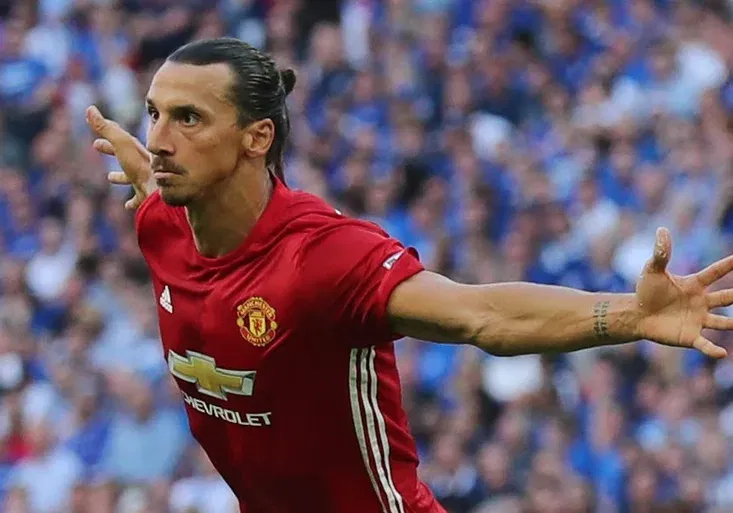 Jako král! Zlatan vítězným gólem zajistil Manchesteru United první trofej sezony