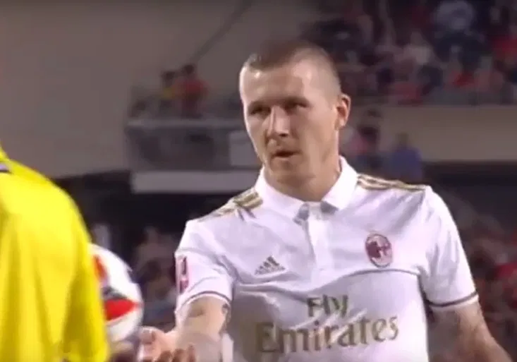 Fantastický Kucka! Exsparťan pomohl Milánu „panenkou“ srazit Bayern!