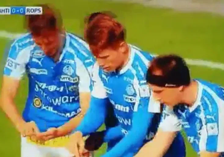 To byla oslava! Svět šílí z Pokémonů a platí to i pro finské fotbalisty! Co provedli?