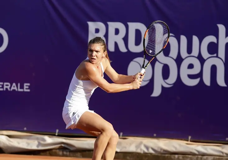 Halepová má doma v Bukurešti titul na dosah. V Bastadu se hraje španělské finále