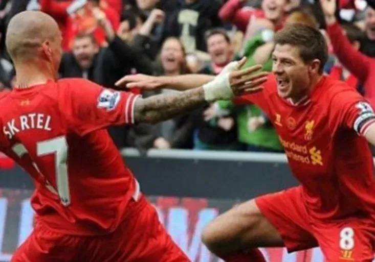 Škrtelovo loučení s Liverpoolem. Co mu vzkázala klubová legenda Gerrard?
