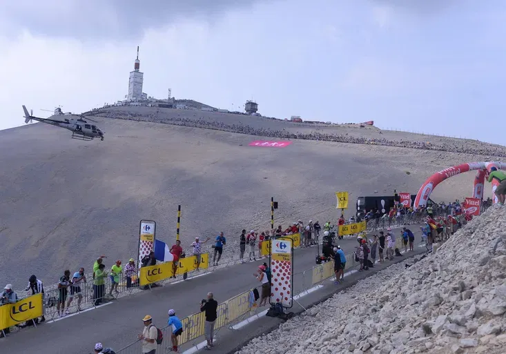 Legenda i strašák Tour. MONT VENTOUX. Proč dnes cyklisté nepojedou až na vrchol?