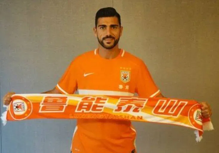 Pan nikdo, který neumí trefit bránu. Kolik si Graziano Pellé vydělá po přestupu do Číny?