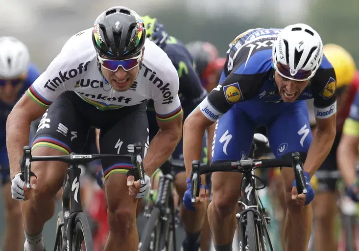 VIDEO: Sagan ukázal mistrný manévr! Proč v cíli neslavil, i když má žlutý dres?